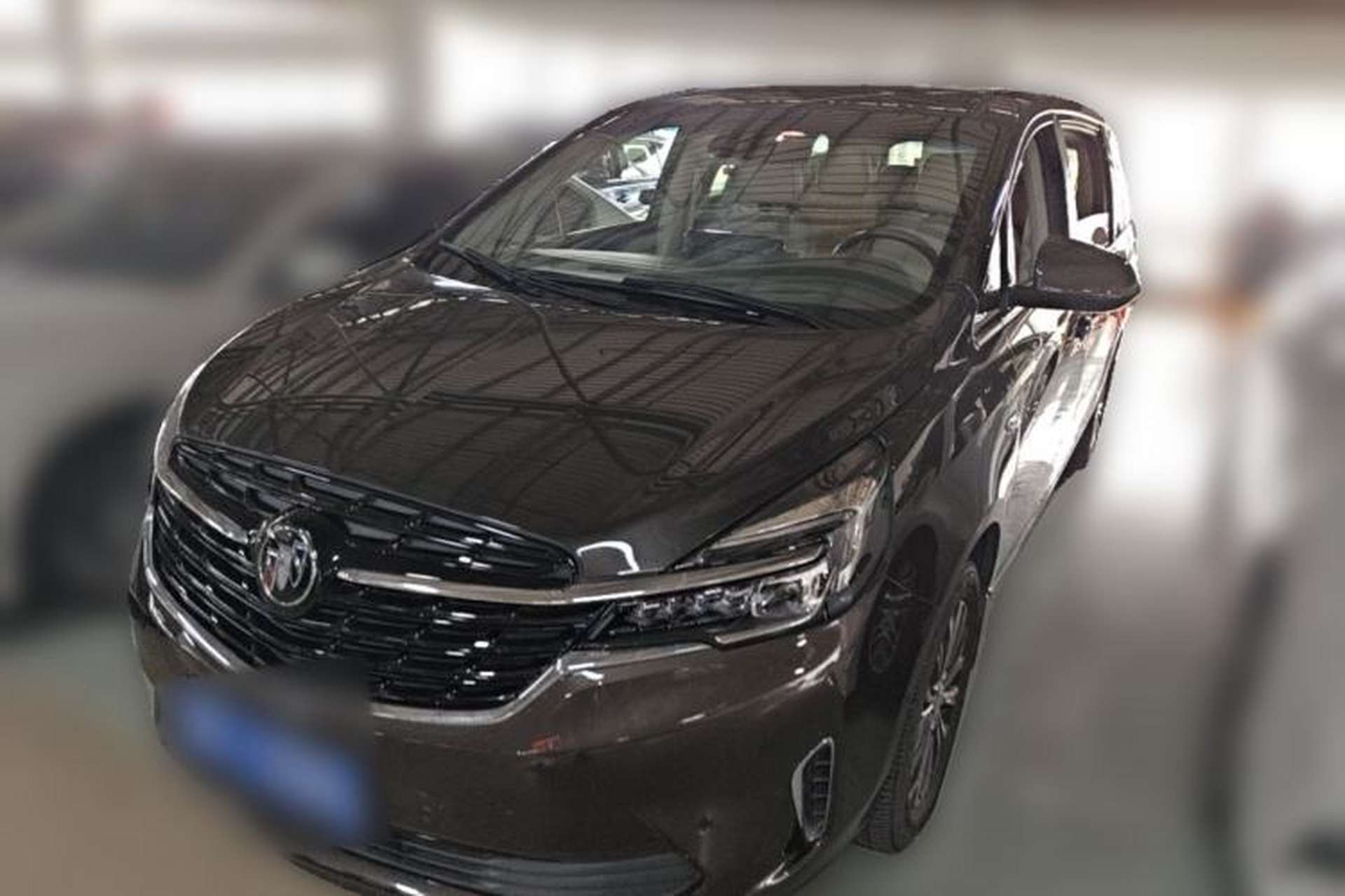 Used Buick GL8 2021 Land Cruiser Executive Class 652T Smart Luxury Model Front Left 45 Deg