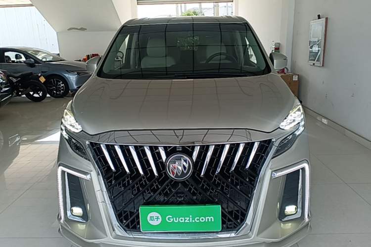 Used Buick GL8 2021 ES Landtrek 653T Comfort Edition Front