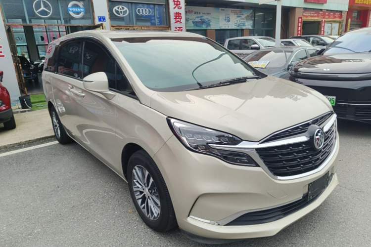Used Buick GL8 2021 ES Landtrek 653T Comfort Edition Front Right 45 Deg