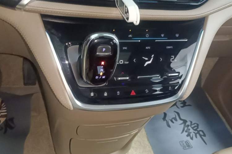 Used Buick GL8 2021 ES Land Cruiser 653T Luxury Edition Gear Lever