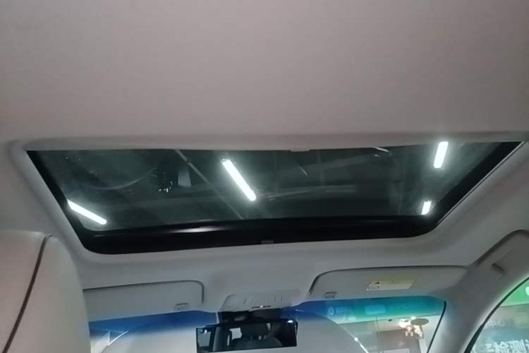 Used Buick GL8 2021 Land Cruiser Executive Class 652T Luxury Model Headliner