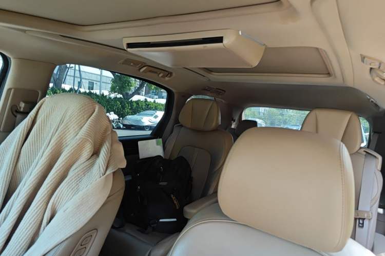 Used Buick GL8 2021 ES Landtrek 653T Luxury Model Headliner