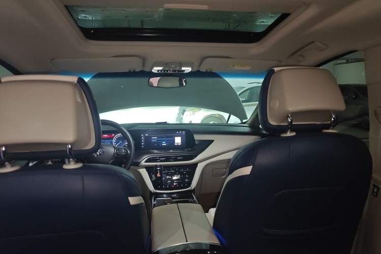 Used Buick GL8 2021 ES Landtrek 653T Comfort Edition Headliner