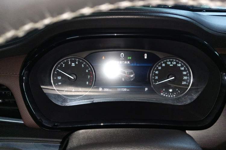 Used Buick GL8 2021 Land Cruiser Executive Class 652T Luxury Model Instrument Cluster