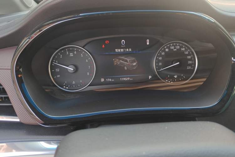 Used Buick GL8 2021 Land Cruiser Executive Class 652T Luxury Model Instrument Cluster