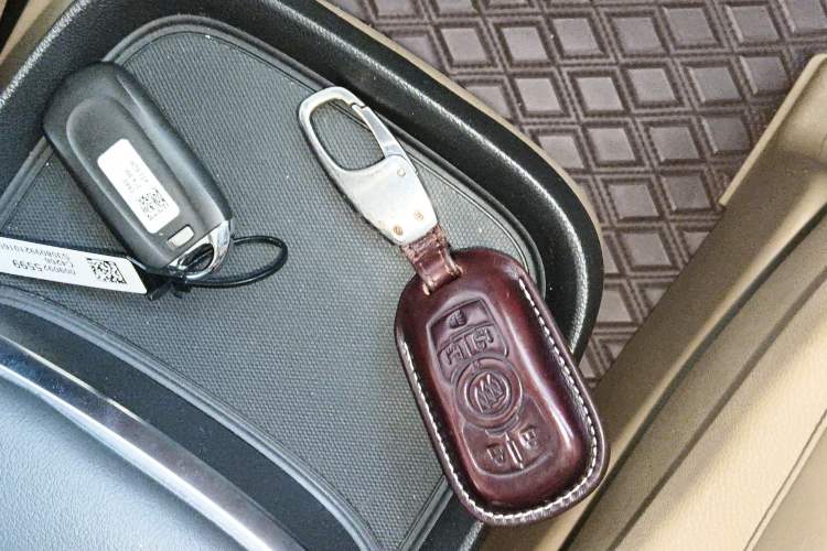 Used Buick GL8 2021 ES Land Cruiser 653T Luxury Edition Interior 1