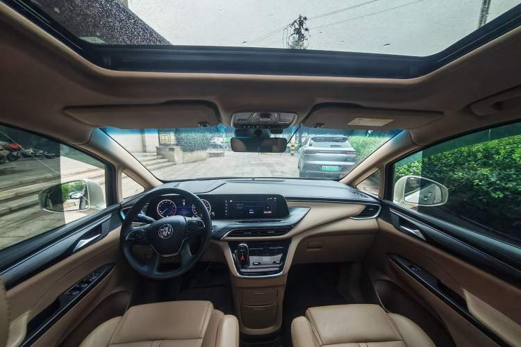 Used Buick GL8 2021 ES Landtrek 653T Luxury Model Interior 3