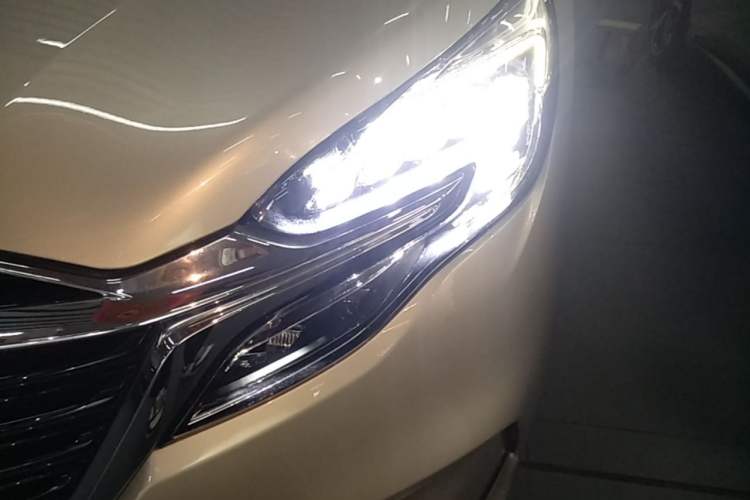 Used Buick GL8 2021 ES Land Cruiser 653T Luxury Edition Left Front Headlight