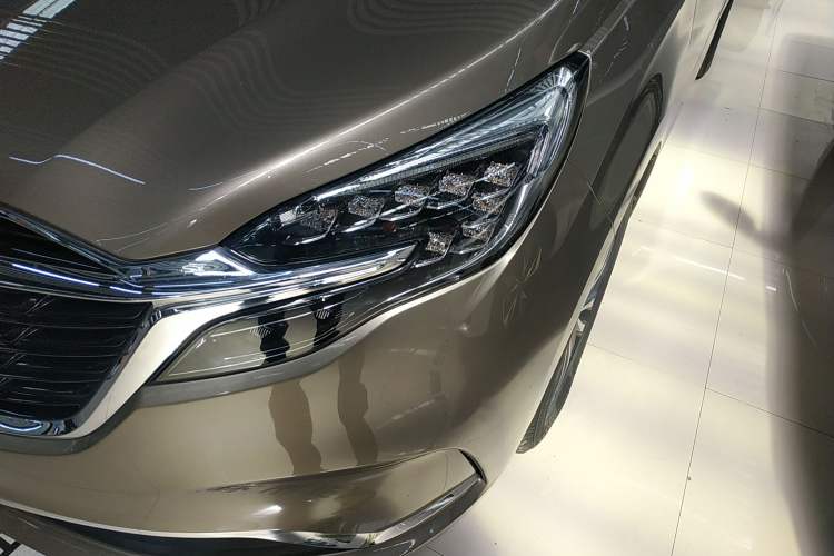 Used Buick GL8 2021 ES Landtrek 653T Comfort Edition Left Front Headlight
