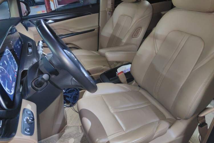 Used Buick GL8 2021 ES Landtrek 653T Smart Luxury Model Left Front Seat