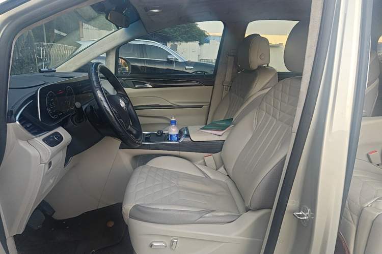 Used Buick GL8 2021 ES Landtrek 653T Comfort Edition Left Front Seat