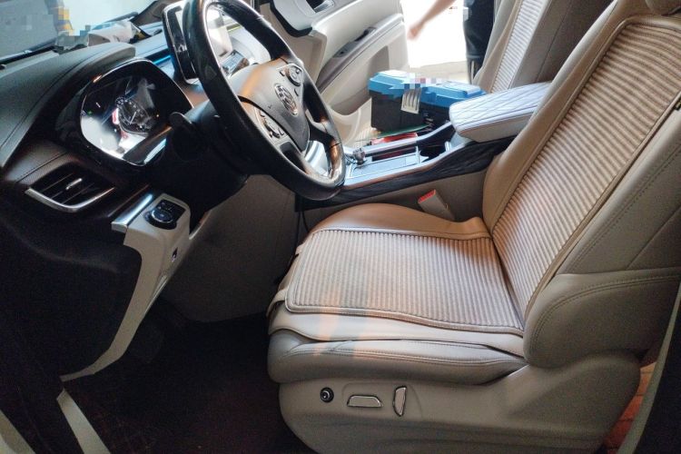 Used Buick GL8 2021 Land Cruiser Executive Class 652T Comfort Model Left Front Seat