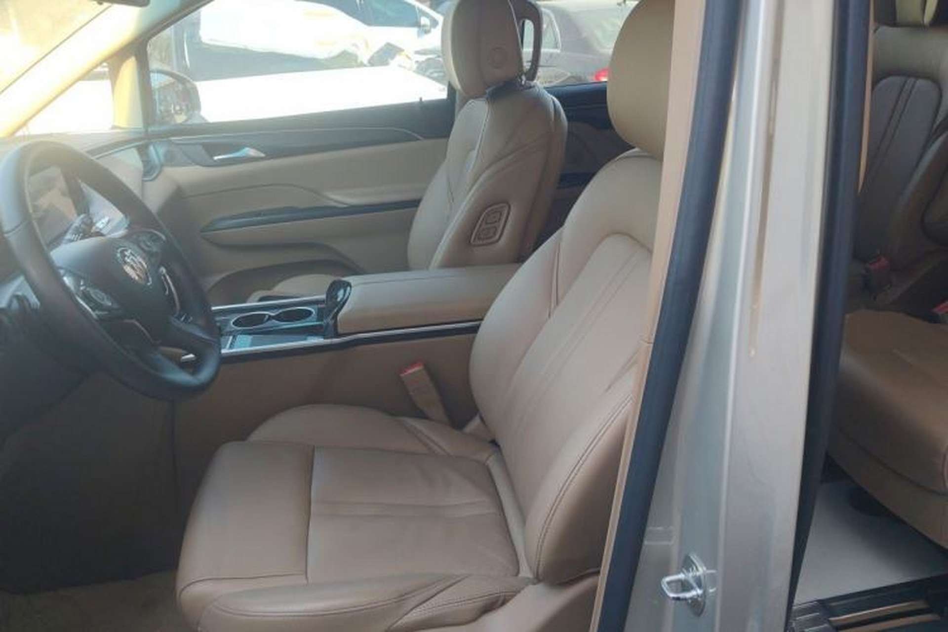 Used Buick GL8 2021 ES Land Cruiser 653T Luxury Edition Left Front Seat
