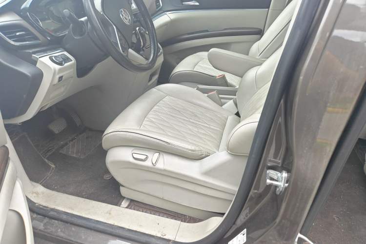 Used Buick GL8 2021 Land Cruiser Executive Class 652T Luxury Model Left Front Seat