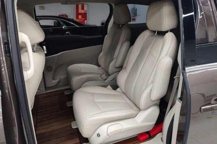 Used Buick GL8 2021 Land Cruiser Executive Class 652T Comfort Model Left Rear Seat