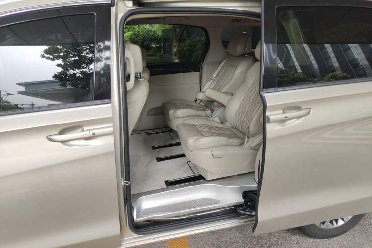 Used Buick GL8 2021 ES Landtrek 653T Comfort Edition Left Rear Seat