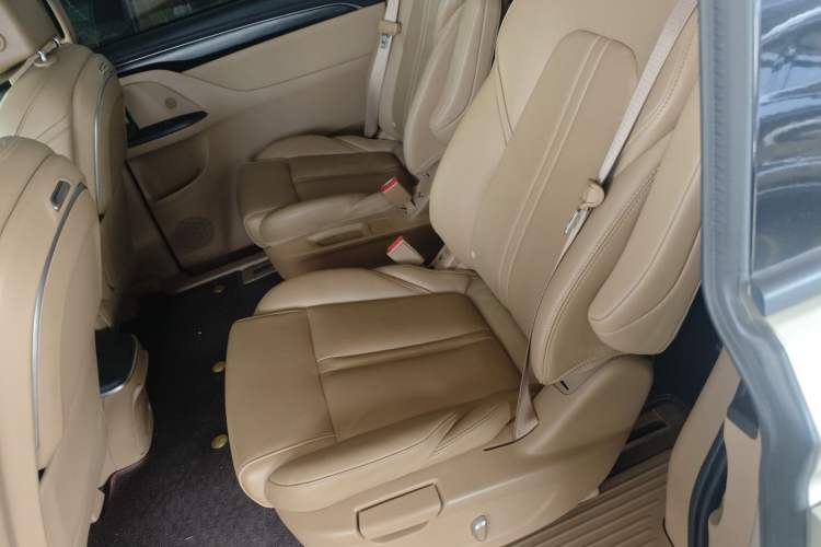 Used Buick GL8 2021 ES Land Cruiser 653T Luxury Edition Left Rear Seat