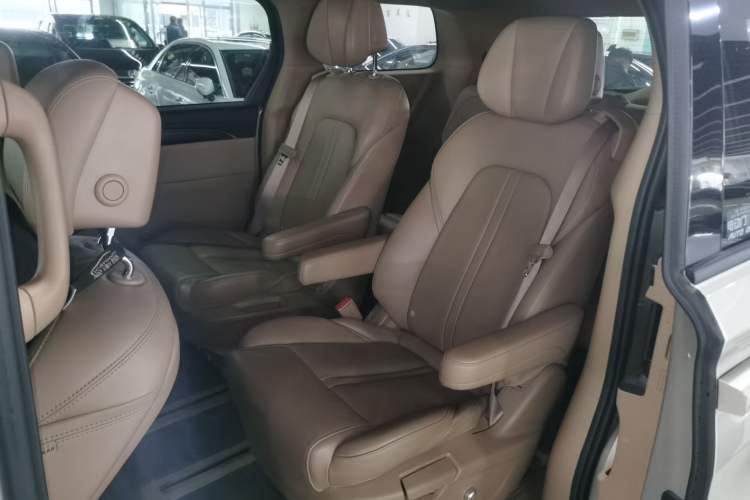 Used Buick GL8 2021 ES Land Cruiser 653T Luxury Edition Left Rear Seat