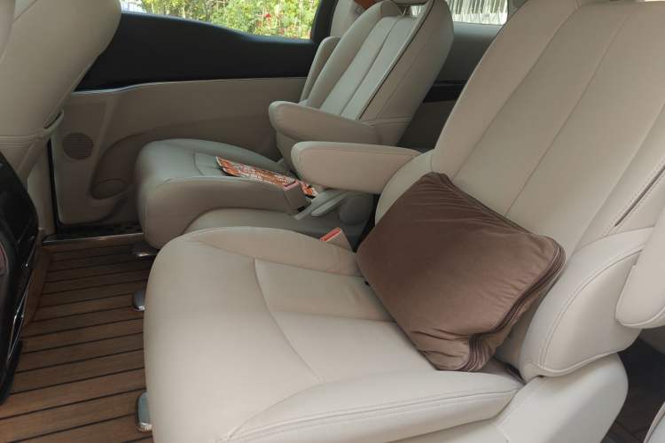Used Buick GL8 2021 Land Cruiser Executive Class 652T Luxury Model Left Rear Seat