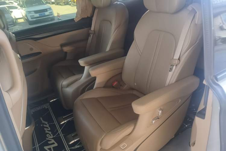 Used Buick GL8 2021 ES Landtrek 653T Luxury Model Left Rear Seat