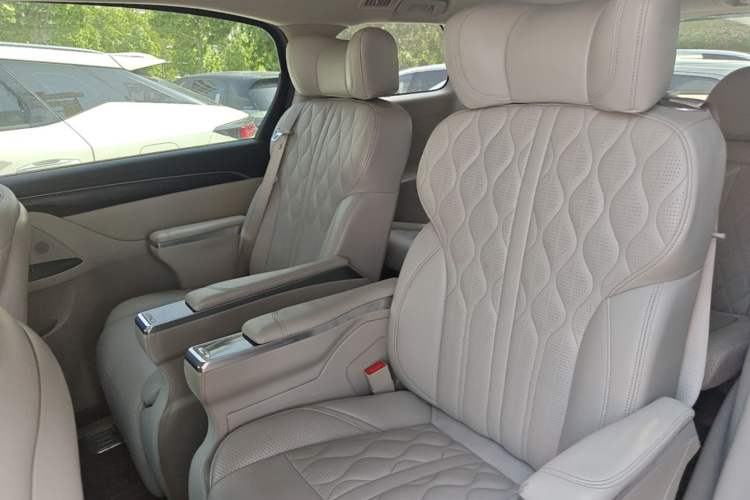 Used Buick GL8 2021 ES Landtrek 653T Comfort Edition Left Rear Seat
