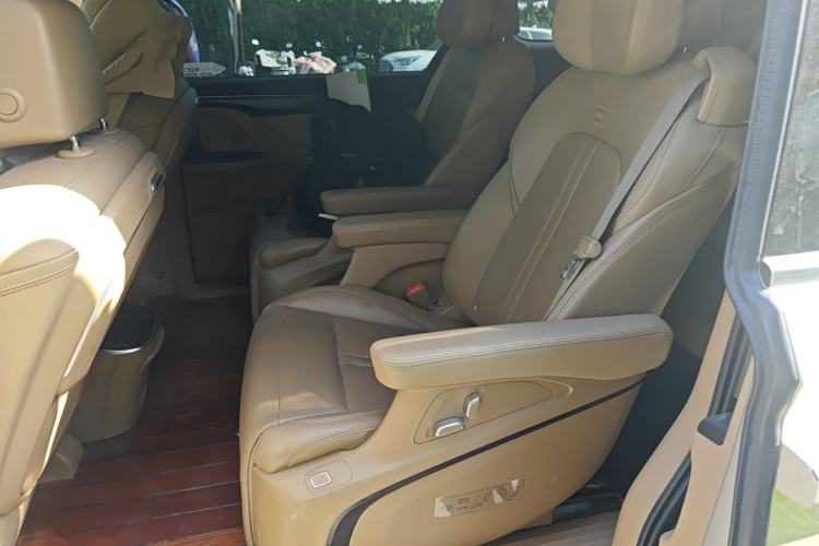 Used Buick GL8 2021 ES Landtrek 653T Luxury Model Left Rear Seat