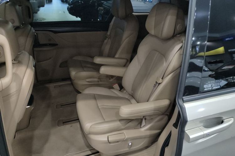 Used Buick GL8 2021 ES Land Cruiser 653T Luxury Edition Left Rear Seat