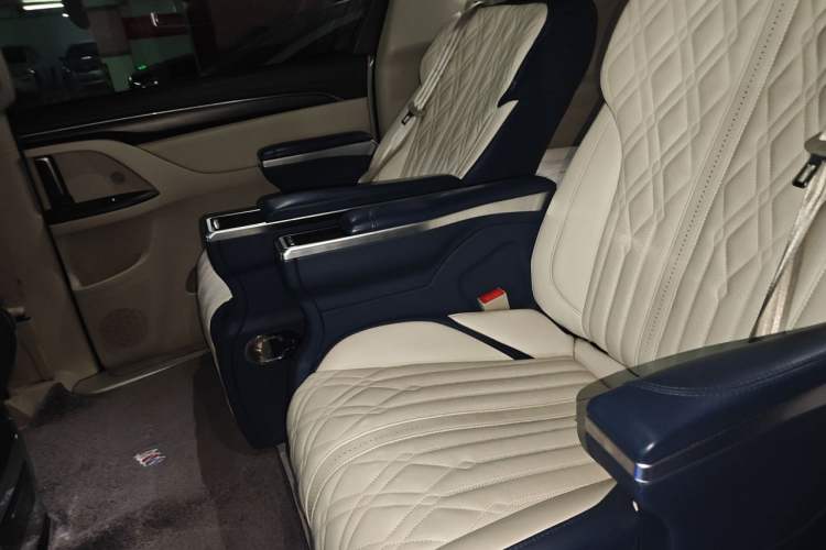 Used Buick GL8 2021 ES Landtrek 653T Comfort Edition Left Rear Seat