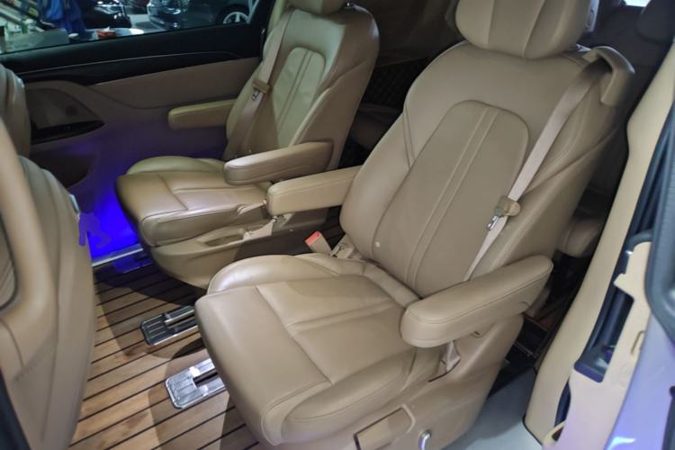 Used Buick GL8 2021 ES Land Cruiser 653T Luxury Edition Left Rear Seat