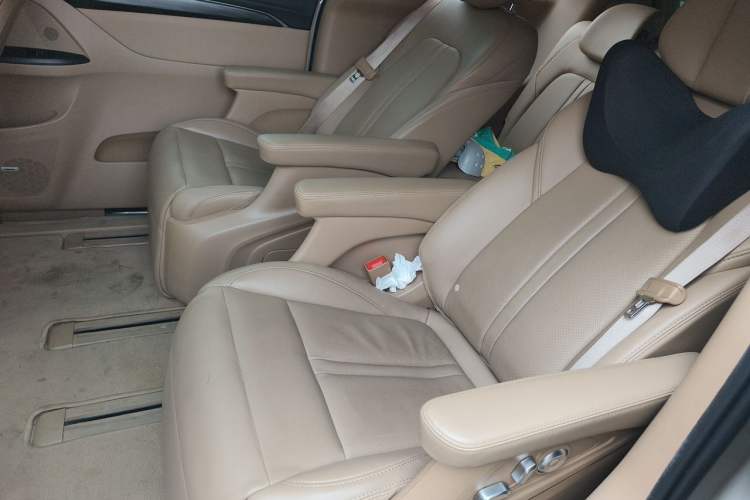 Used Buick GL8 2021 ES Land Cruiser 653T Flagship Model Left Rear Seat
