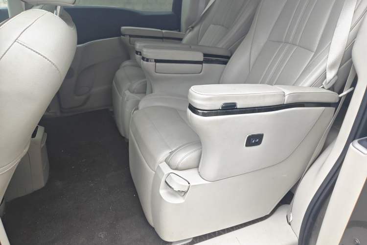 Used Buick GL8 2021 Land Cruiser Executive Class 652T Luxury Model Left Rear Seat