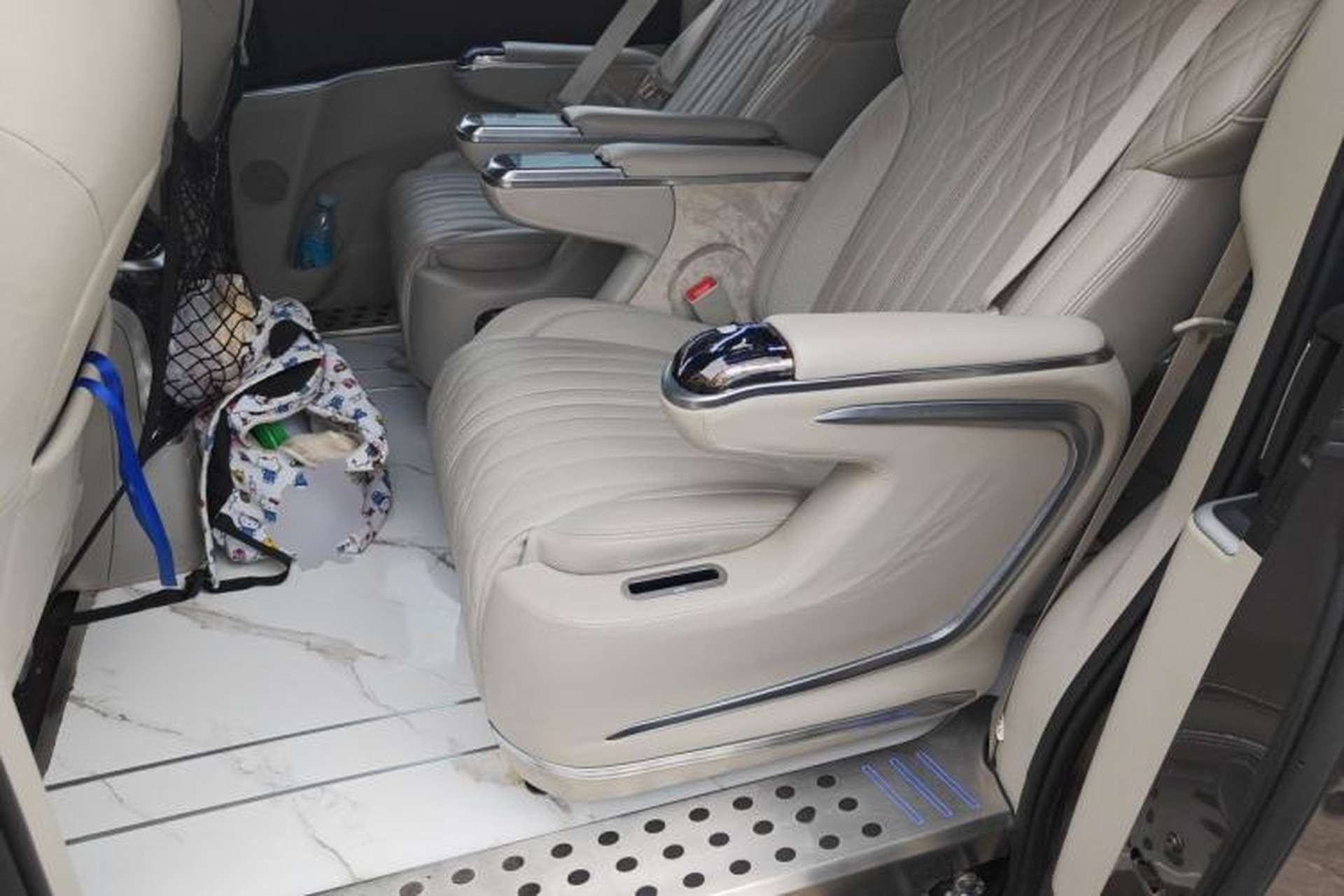 Used Buick GL8 2021 Land Cruiser Executive Class 652T Comfort Model Left Rear Seat