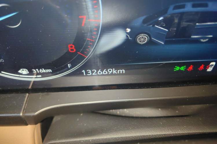 Used Buick GL8 2021 ES Landtrek 653T Smart Luxury Model Odometer Close Up