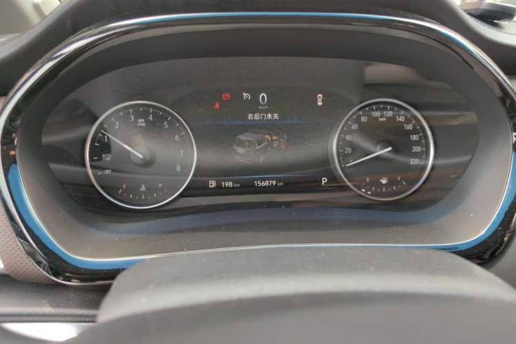 Used Buick GL8 2021 Land Cruiser Executive Class 652T Luxury Model Odometer Close Up