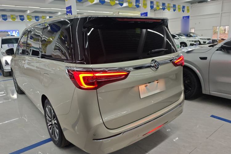 Used Buick GL8 2021 ES Landtrek 653T Luxury Model Exterior 2