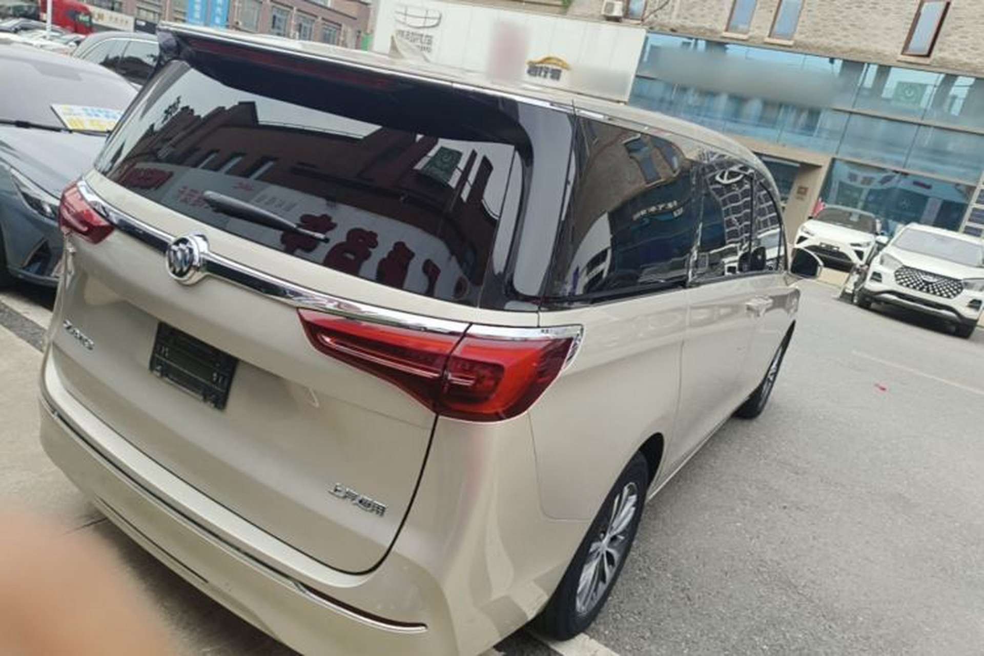 Used Buick GL8 2021 ES Landtrek 653T Comfort Edition Rear Right 45 Deg