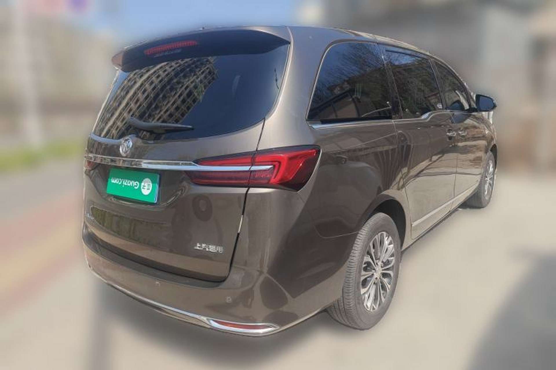 Used Buick GL8 2021 Land Cruiser Executive Class 652T Luxury Model Rear Right 45 Deg