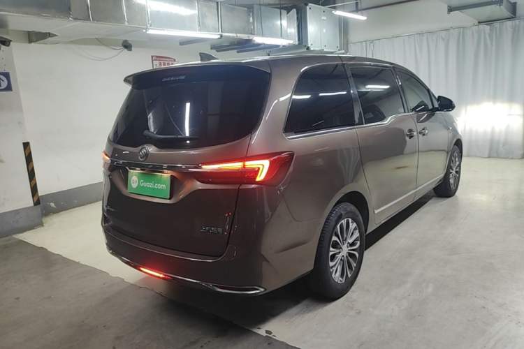 Used Buick GL8 2021 Land Cruiser Executive Class 652T Luxury Model Rear Right 45 Deg