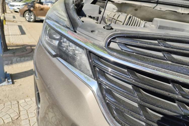 Used Buick GL8 2021 Land Cruiser Executive Class 652T Comfort Model Right Front Headlight