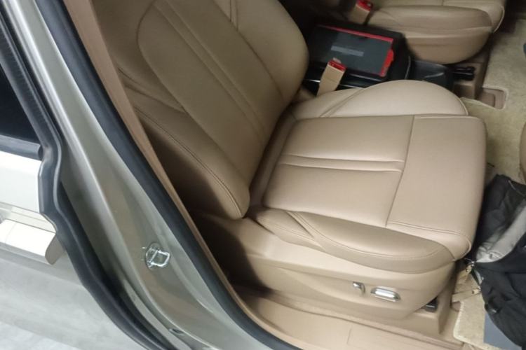Used Buick GL8 2021 ES Land Cruiser 653T Luxury Edition Right Front Seat