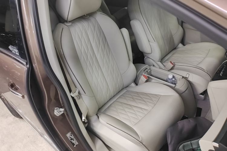 Used Buick GL8 2021 Land Cruiser Executive Class 652T Luxury Model Right Front Seat
