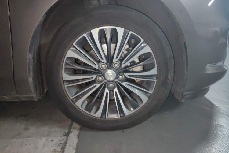 Used Buick GL8 2021 ES Landtrek 653T Smart Luxury Model Right Front Wheel Hub