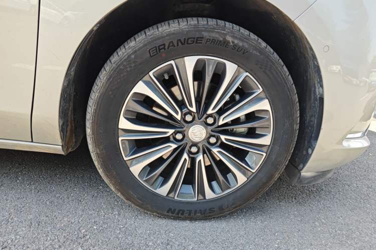 Used Buick GL8 2021 ES Landtrek 653T Luxury Model Right Front Wheel Hub
