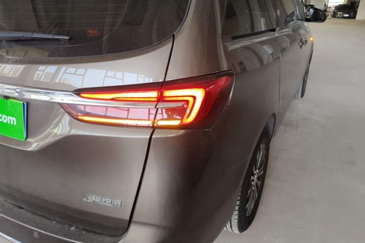Used Buick GL8 2021 Land Cruiser Executive Class 652T Comfort Model Right Rear Taillight