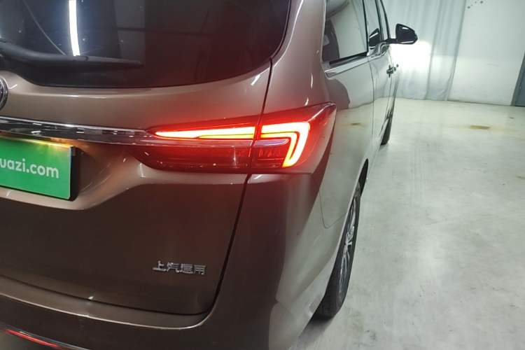 Used Buick GL8 2021 Land Cruiser Executive Class 652T Luxury Model Right Rear Taillight