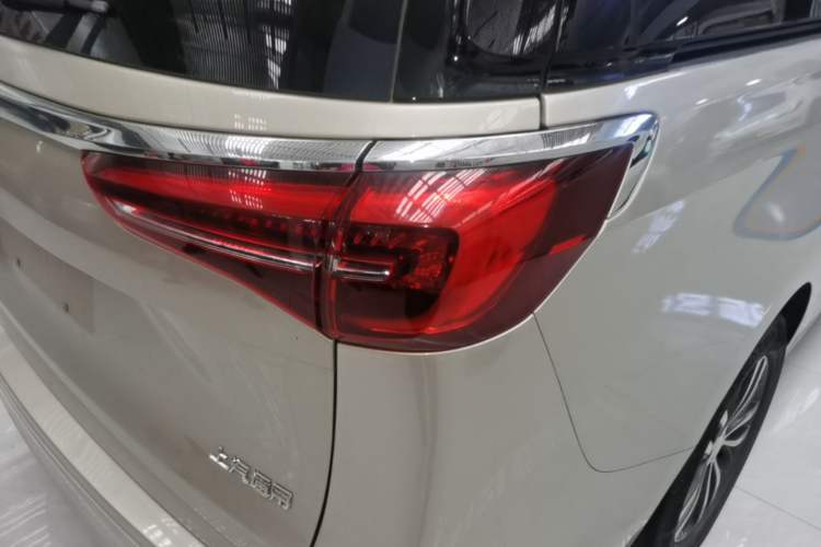 Used Buick GL8 2021 ES Landtrek 653T Comfort Edition Right Rear Taillight