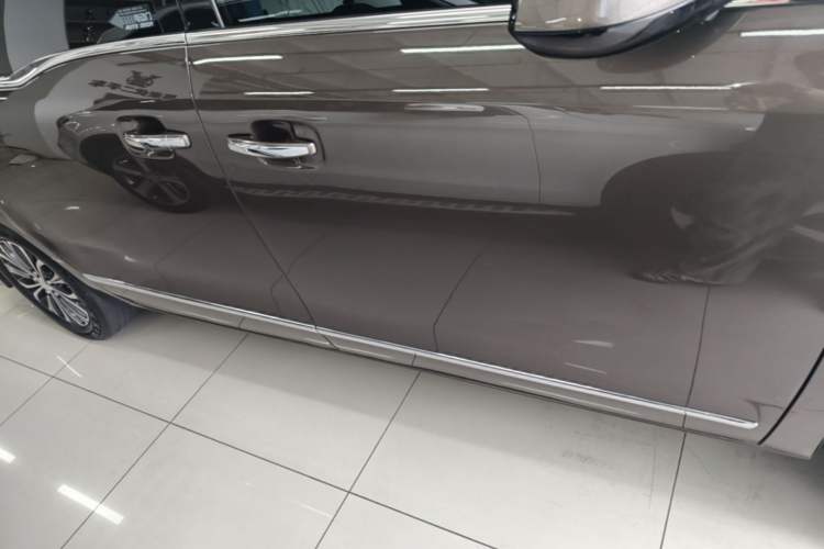 Used Buick GL8 2021 Land Cruiser Executive Class 652T Smart Luxury Model Right Side Sill