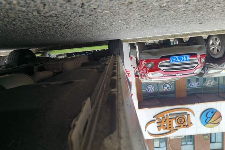 Used Buick GL8 2021 ES Landtrek 653T Comfort Edition Right Side Sill