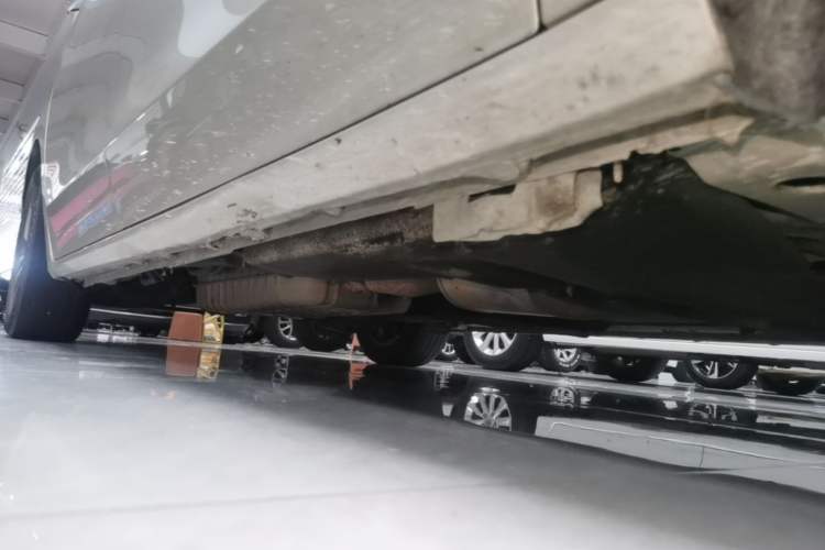 Used Buick GL8 2021 ES Landtrek 653T Comfort Edition Right Side Sill