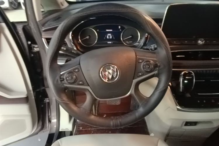 Used Buick GL8 2021 Land Cruiser Executive Class 652T Luxury Model Steering Wheel